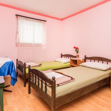 Studios Kastel Buje Εξωτερικό φωτογραφία