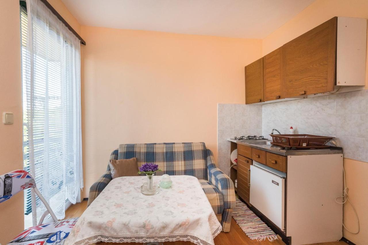 Studios Kastel Buje Εξωτερικό φωτογραφία