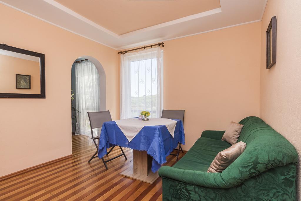 Studios Kastel Buje Εξωτερικό φωτογραφία