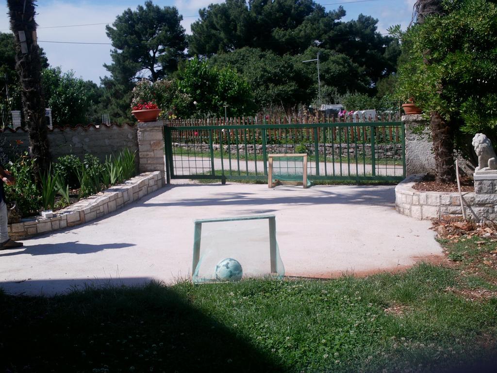 Studios Kastel Buje Εξωτερικό φωτογραφία